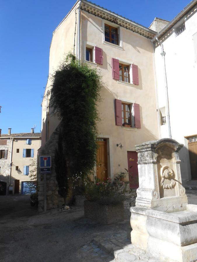 La Maison Derriere La Fontaine بوي ليه باروني المظهر الخارجي الصورة